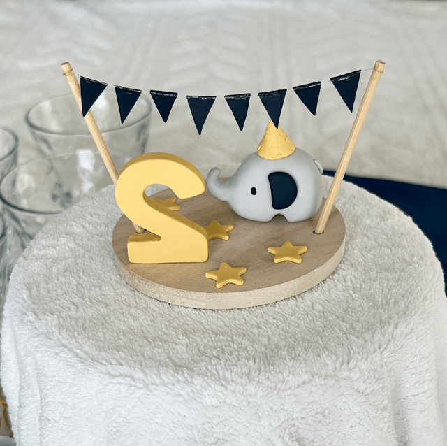 Décoration d'anniversaire personnalisable éléphant
