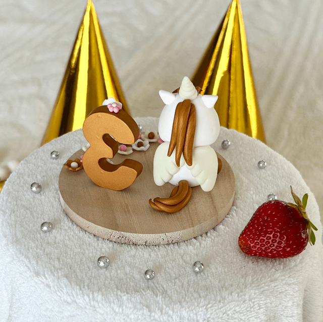 Décoration d'anniversaire personnalisable licorne