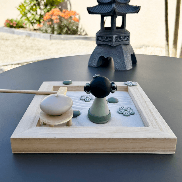 Jardin zen d'intérieur kokeshi "almond"